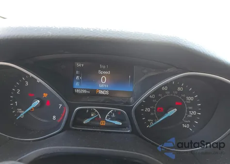 2016 Ford Focus Se z USA, uszkodzony, nr VIN 1FADP3F26GL265821